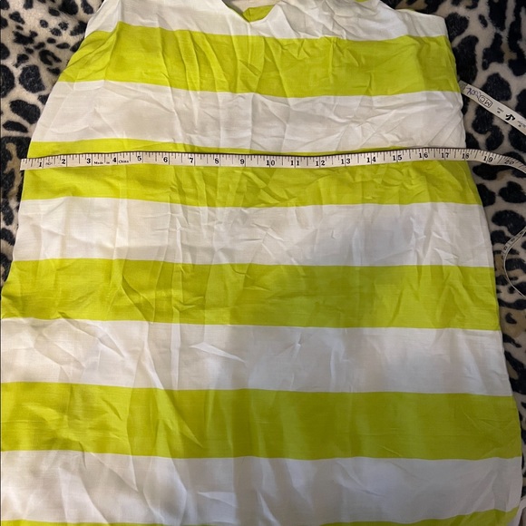 Green and white swimsuit cover up - Picture 4 of 4